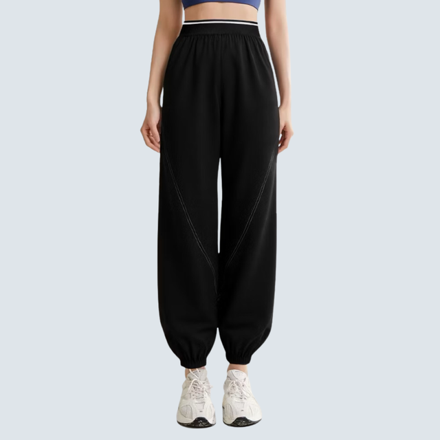 Kaira Jogger