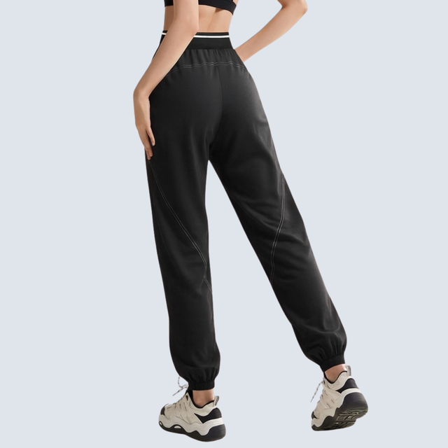 Kaira Jogger